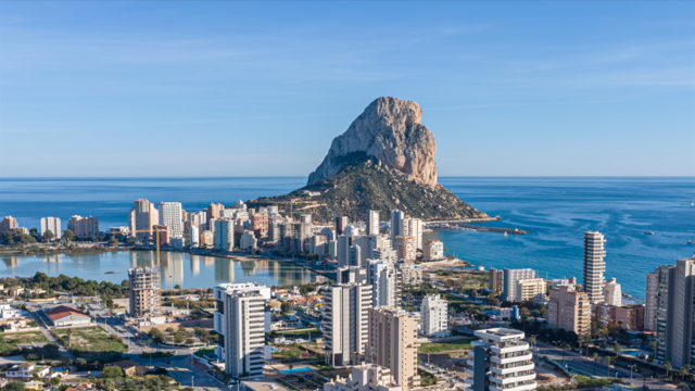 Современная новая квартира в Кальпе 3 спальни 153 м2