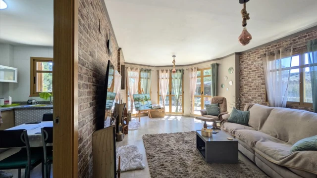 Финестрат. Дом с бассейном и участком 500 м