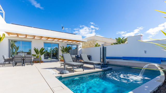 Современная вилла в средиземноморском стиле в Лос Монтесинос