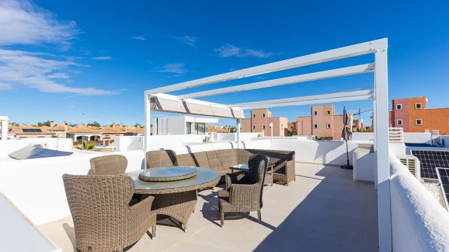 Современная вилла в средиземноморском стиле в Лос Монтесинос