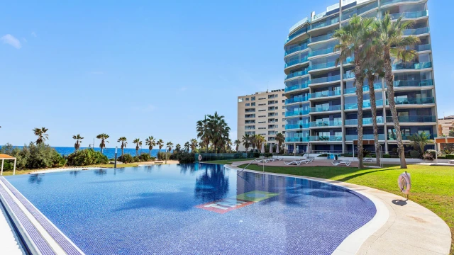 Квартира на первой линии в комплексе Sea Senses, Пунта Прима