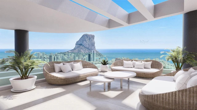 Penthouse with four bedrooms overlooking the sea in Calpe