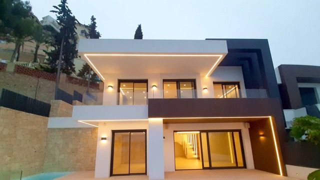 Шикарный дуплексный дом возле моря