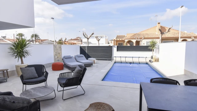 Элегантная вилла в городе San Pedro del Pinatar