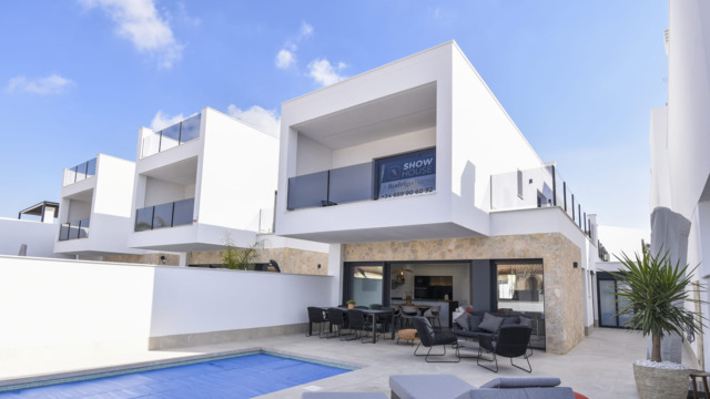 Элегантная вилла в городе San Pedro del Pinatar