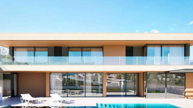 Шикарная вилла у моря в городе в Moraira