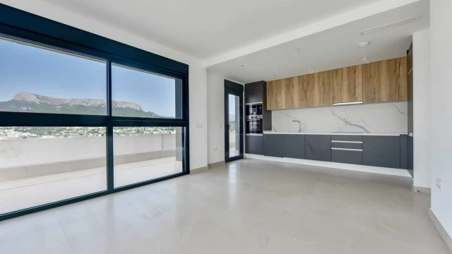 Luxurious penthouse with its own pool in Calpe