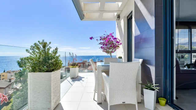 Великолепная квартира с видом на море в Кальпе