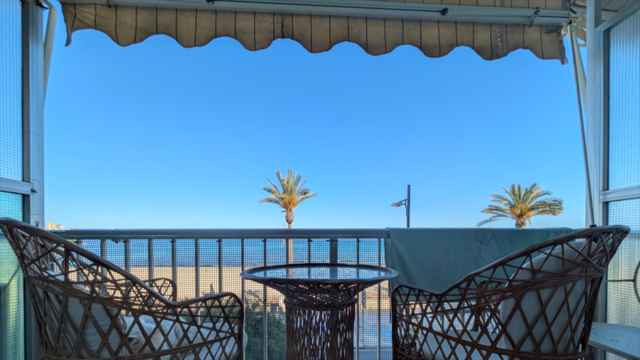 Квартира с огромным потенциалом — идеальный вариант для тех, кто ищет жильё на первой береговой линии