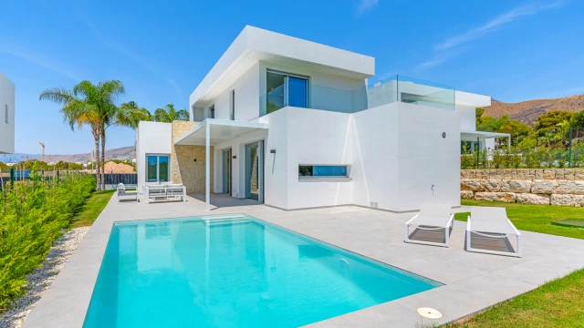 Эксклюзивная Вилла в Sierra Cortina Resort с видом на море