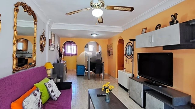 Светлые угловые апартаменты рядом с Кала-де-Финестрат