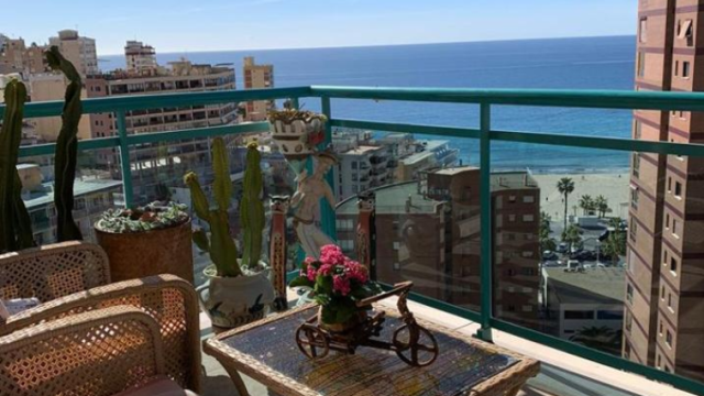 Отличная квартира с четырьмя спальнями у моря