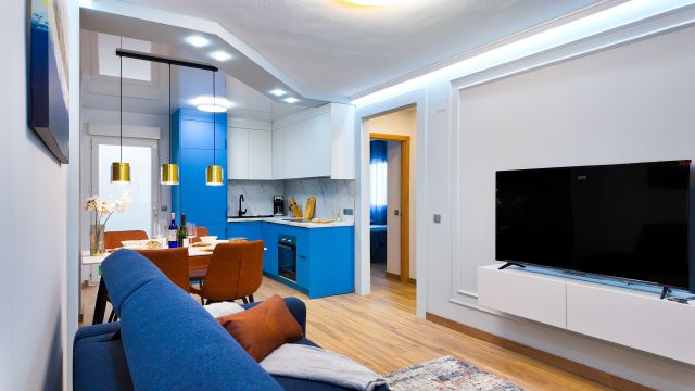 Šiuolaikiškas atnaujintas bungalas su kiemeliu ir baseinu Torrevjechoje