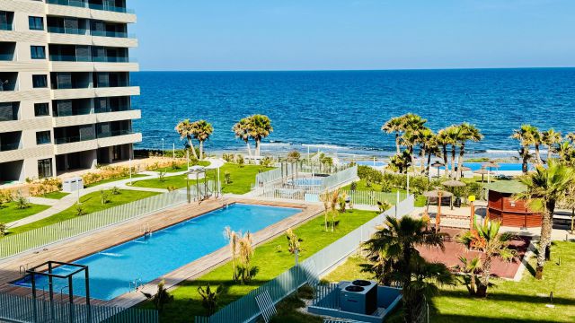 Эксклюзивная квартира на первой линии в Пунта Прима