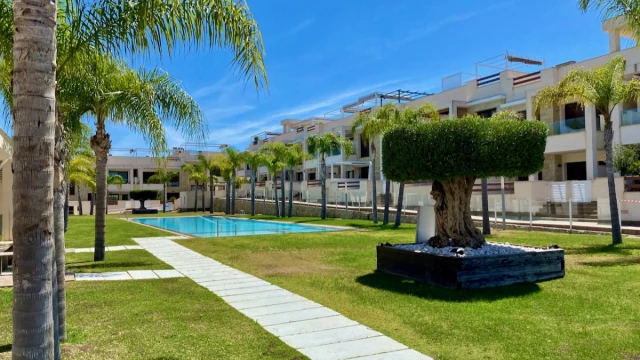 Бунгало на нижнем этаже с 2 спальнями Los Balcones