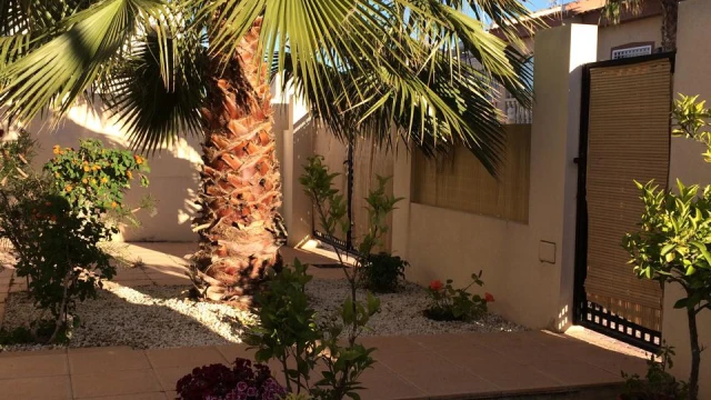 Уютный дом с садом в Ciudad Quesada