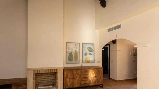 Современные дома на природе с садом и общим бассейном