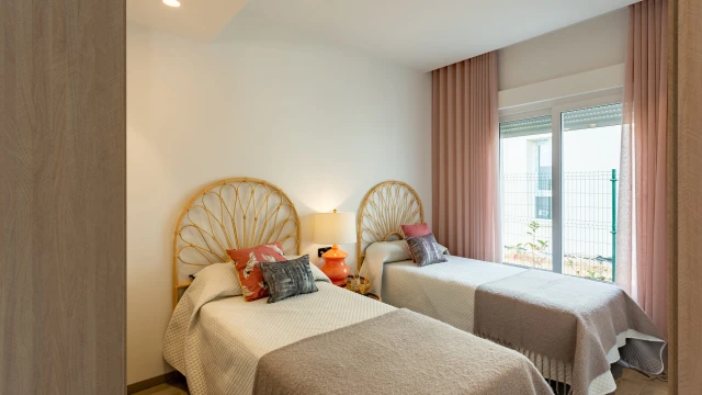 Современные виллы с частным бассейном на юге Коста-Бланка