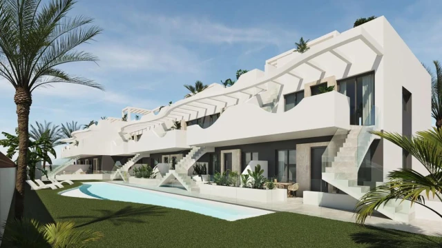 Эксклюзивная новостройка в Пилар-де-ла-Орадада с уникальным дизайном
