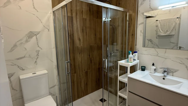 Современный таунхаус в Бенидорме  всего 1 км до моря