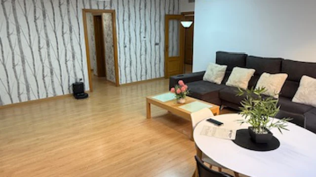 Просторная квартира с бассейном и парковкой