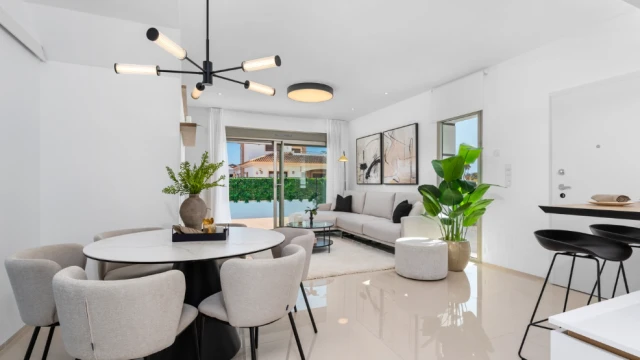 Villa de lujo a 800m del mar en Los Alcázares