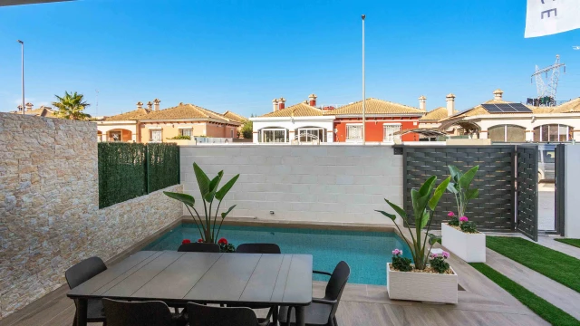 Новый проект в Лос-Монтесинос: дома с 3 спальнями и ценой от 337 500 €.