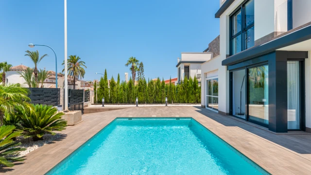 Luxury Homes in Murcia: Perfect Blend of Comfort & Style