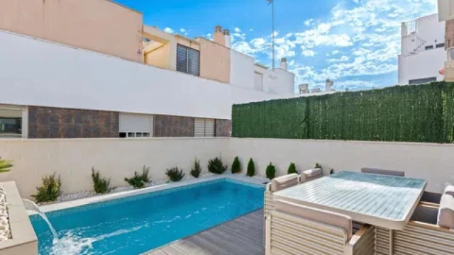 Престижные таунхаусы в Гуардамаре: комфорт и роскошь у моря