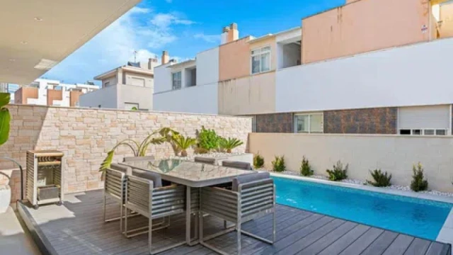 Престижные таунхаусы в Гуардамаре: комфорт и роскошь у моря