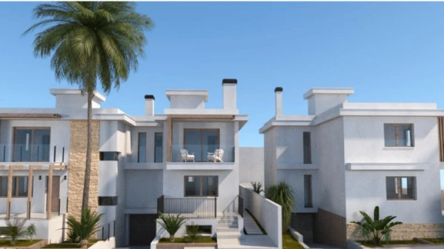 Просторный и современный дом рядом с морем