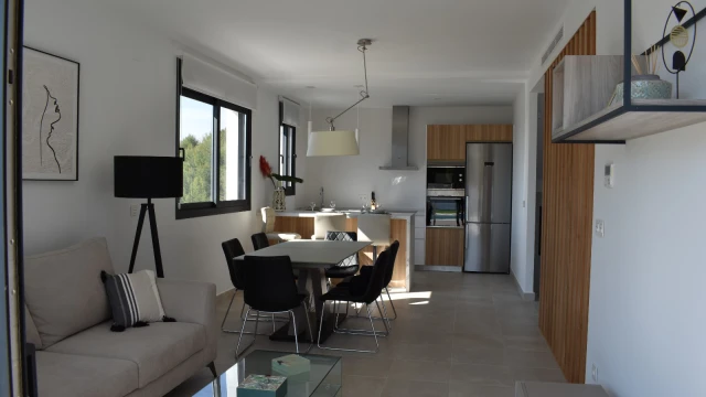 Элитное жилье в живописном районе с бассейном и садом: идеальная жизнь в La Nucia