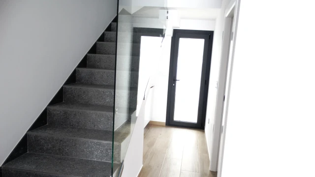 Эксклюзивные виллы недалеко от пляжей с частным бассейном и солярием. Уникальное предложение в Сан-Хавьере.