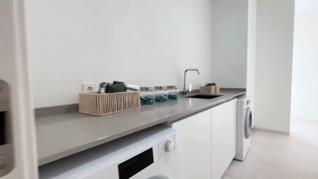 Проживание в роскоши на гольф-полях Лас-Колинас, Аликанте