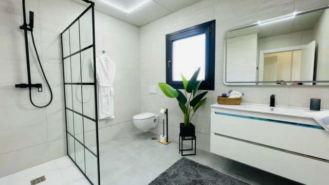 Эксклюзивная вилла с видом на море и садом на Коста-дель-Соль