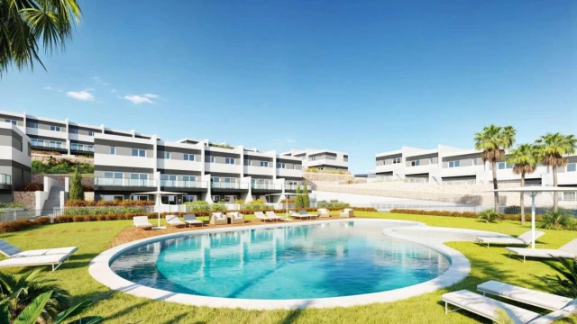 Современный дизайн | Просторные террасы | Общий бассейн | Природная обстановка и близость к морю