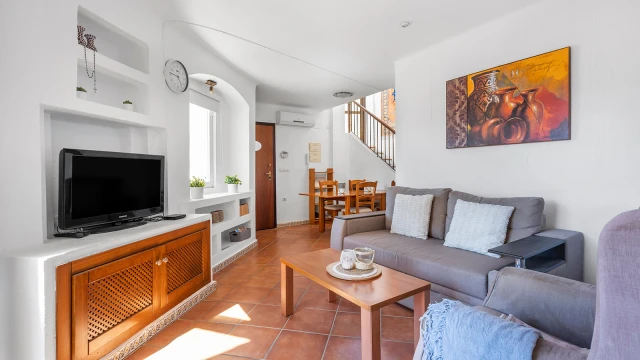 Элегантный пентхаус в престижной зоне Punta Marina, с бассейном и солярием