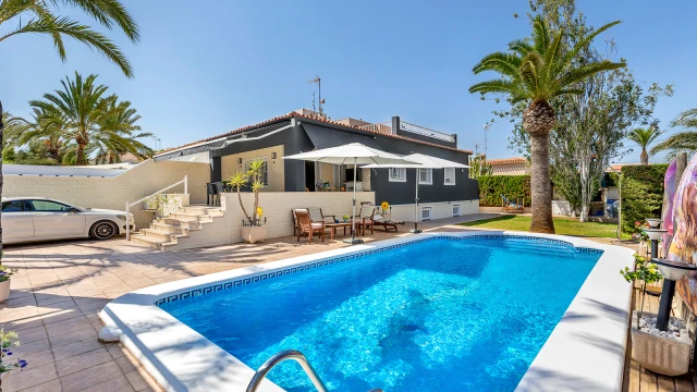 "Stunning Semi-Detached Villa with Private Pool near the Beach in Rocío del Mar"