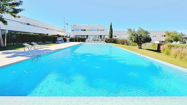 Эксклюзивный пентхаус в Mirasal с панорамной террасой и солярием