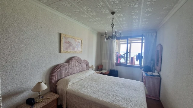 Прекрасная квартира на первой линии с потрясающим видом на море.