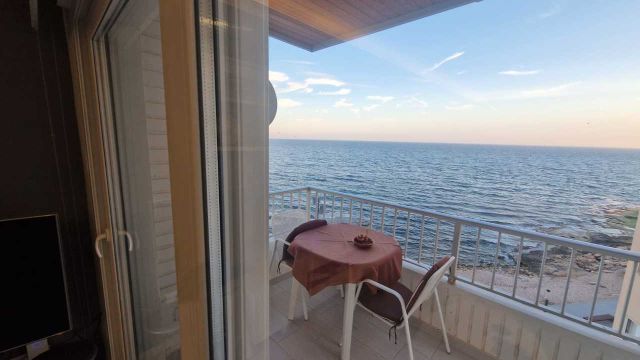 Уютная квартира на первой линии в Торревьехе