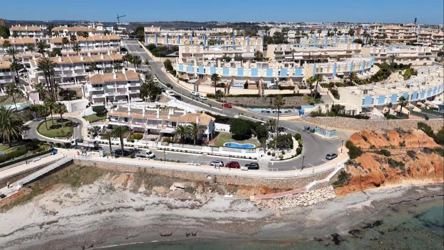 Уникальная вилла с бассейном и видом на море в Calas de Campoamor