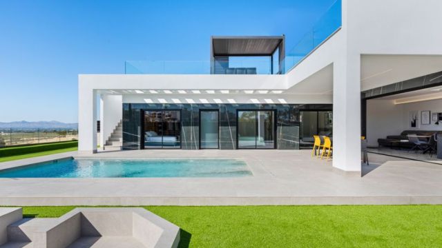 Modern Villas with Private Pool in Exclusive Area South of Alicante