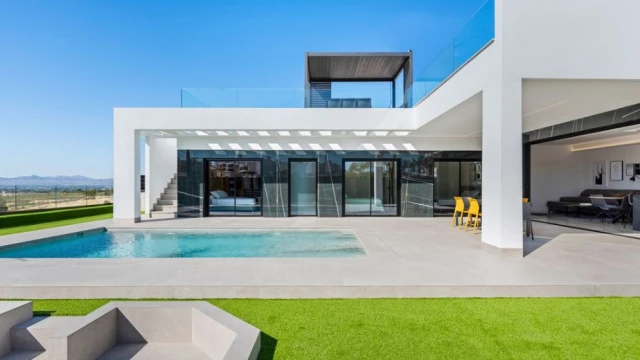 Modern Villas with Private Pool in Exclusive Area South of Alicante