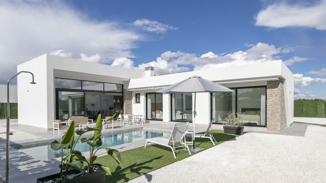 Современные виллы с частным бассейном в окружении природы, Каласпарра