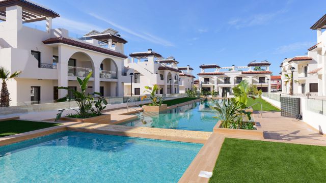 Modern 2-Bed Apartments with Pool and Outdoor Space in Rojales, Alicante