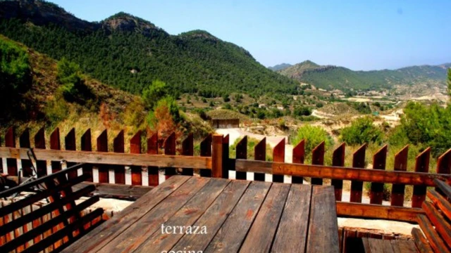 Великолепное поместье в природном парке Сьерра-де-Колумбарес, Геа-и-Труйольс