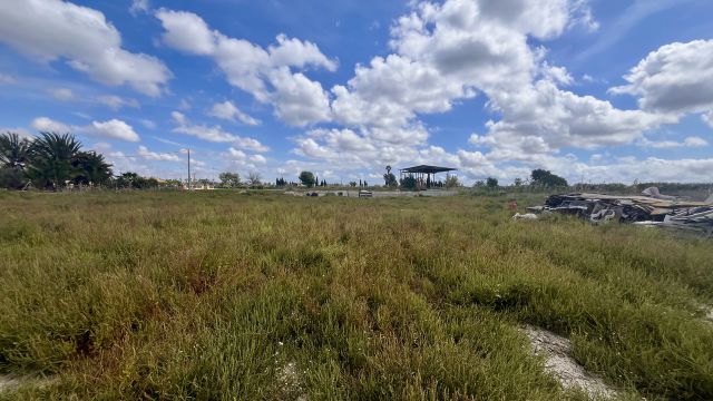 Исключительный урбанистический участок 10 151 м² с видом на горы