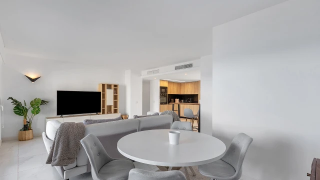 Seafront Luxury Apartment with Double Terrace in Punta Prima, Posidonia