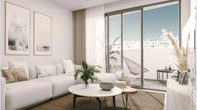 Nowoczesne apartamenty w centrum Torrevieja, 450 m od Playa del Cura